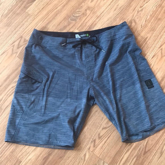 Volcom swim shorts moo tech size 38 - Picture 1 of 5